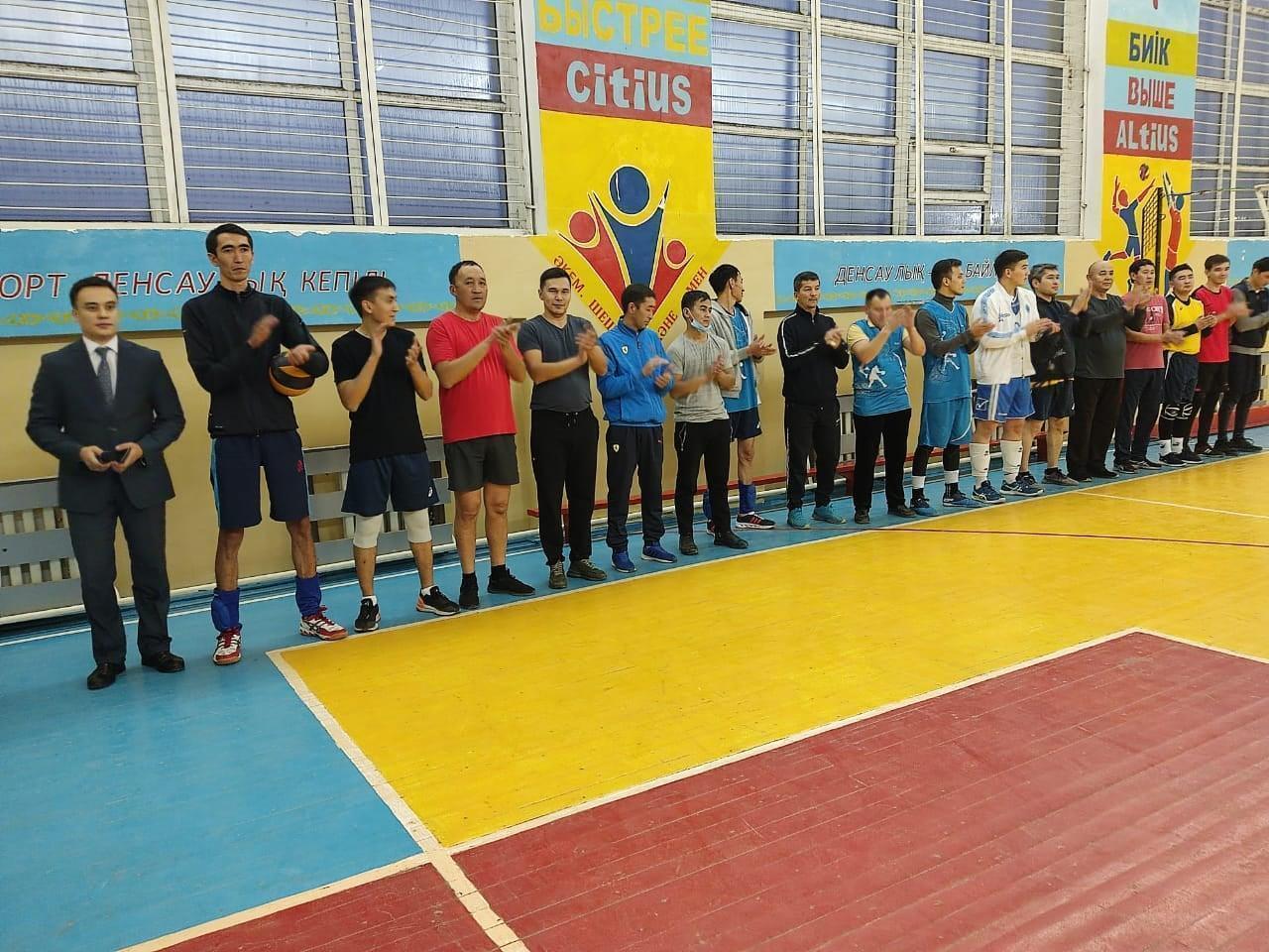 Қазақстан Республикасының Тәуелсіздігінің 30 жылдығына орай мұғалімдер  арасында волейболдан турнир