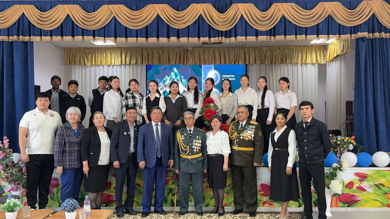 «Meta – ғалам және мәңгілік құндылық» ұлттық жобасы аясында 7-ші шаңырақ «Жеті қазына» топ мүшелерінің ұйымдастыруымен “Жанымда жүр жақсы адам” тақырыбына кездесу